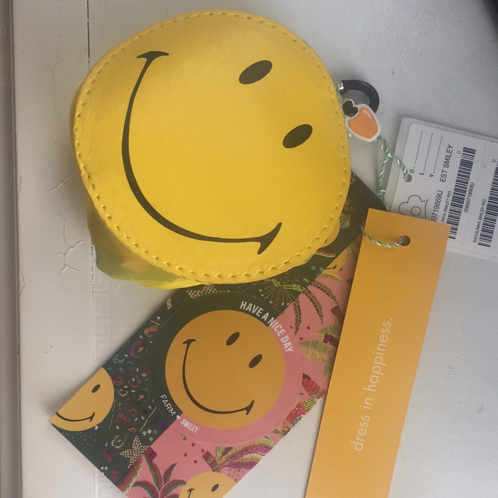 FARM Rio Mixed Smiley Rio Tote - Picture 9 of 11